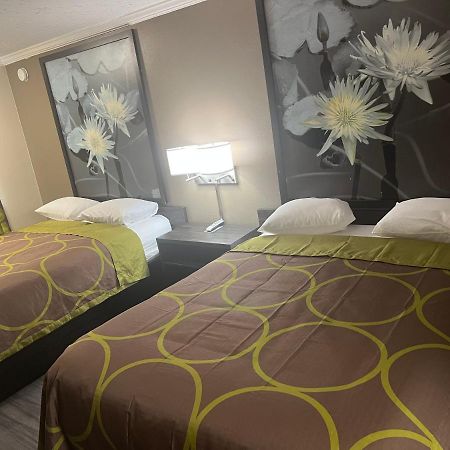 Super 8 By Wyndham פיקאיון מראה חיצוני תמונה